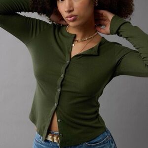 American Eagle Button Down Long Sleeve